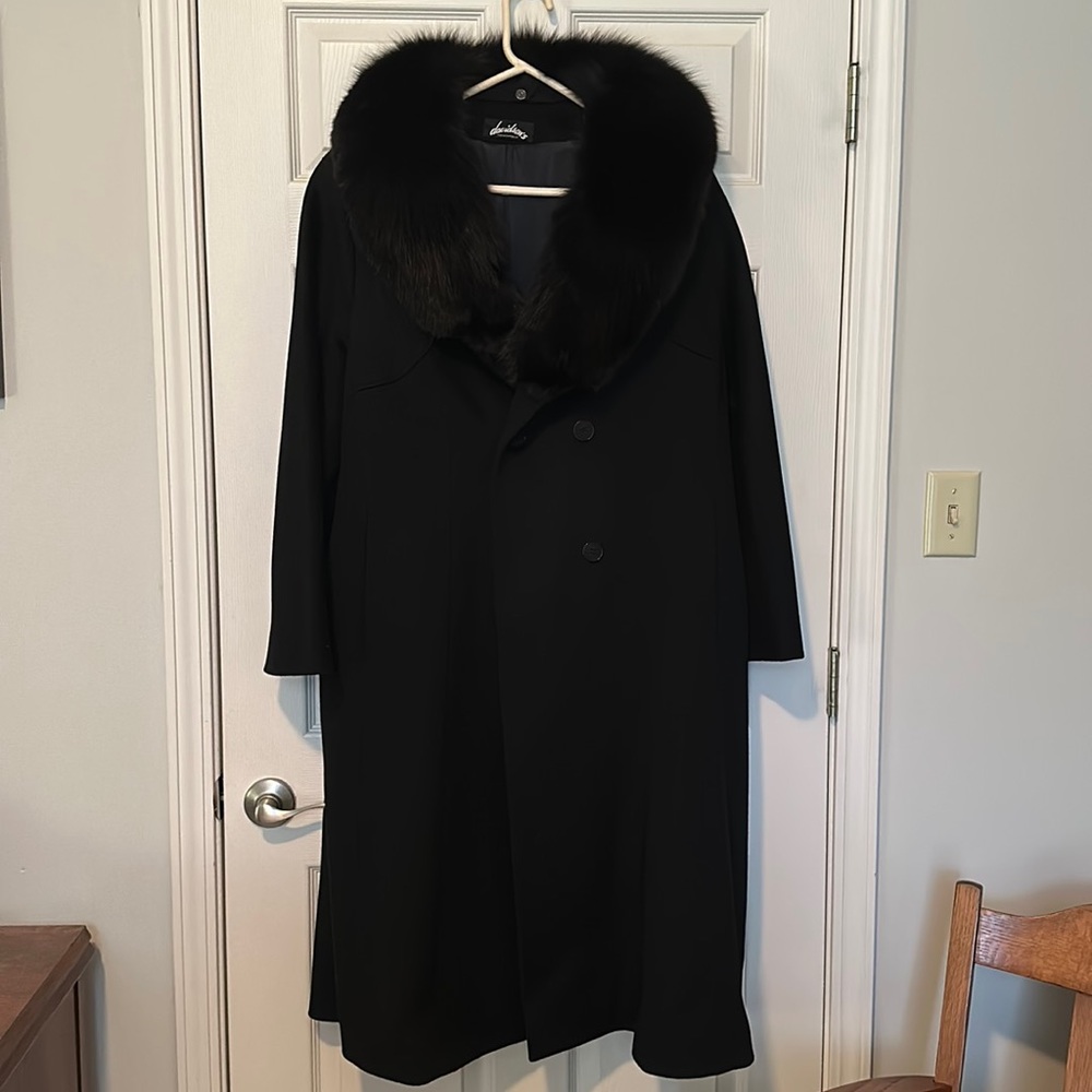 Women’s Black Wool Coat with Fur Collar (detachable)